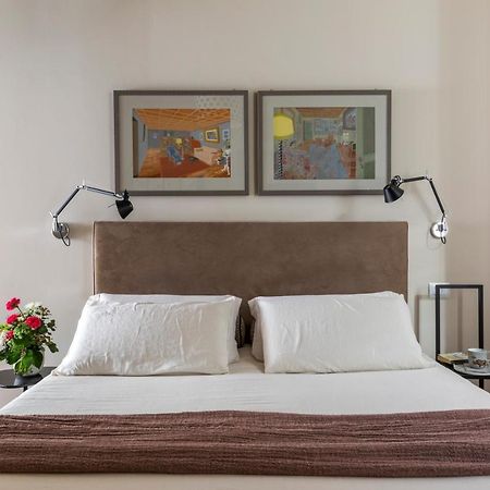 ローマ マイナヴォーナ Bed & Breakfast エクステリア 写真