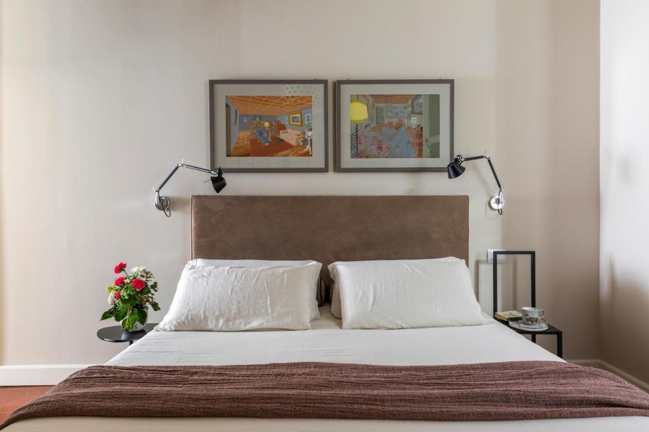 ローマ マイナヴォーナ Bed & Breakfast エクステリア 写真