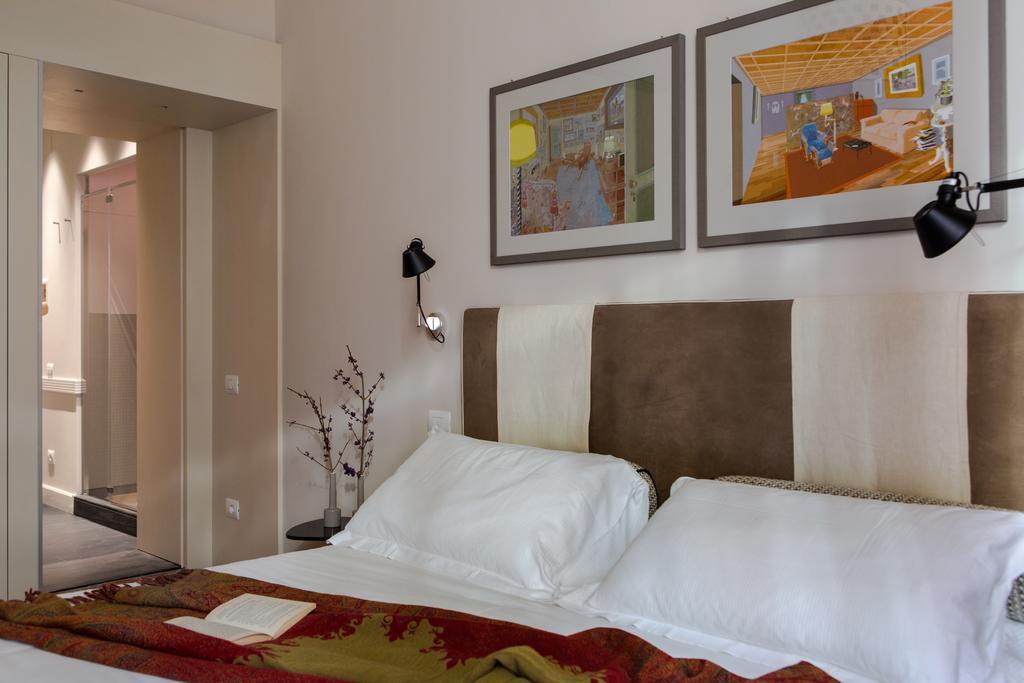 ローマ マイナヴォーナ Bed & Breakfast 部屋 写真